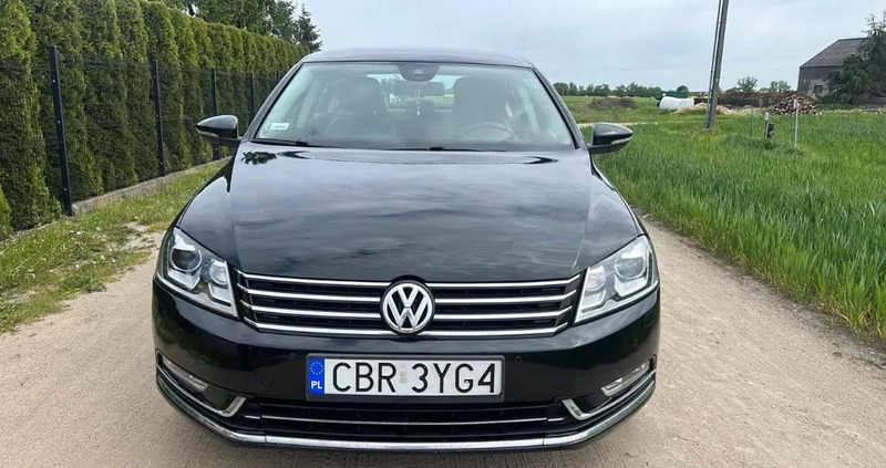 Volkswagen Passat cena 40500 przebieg: 226318, rok produkcji 2011 z Iłowa małe 121